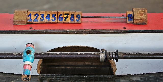 拉维亚开赛8分钟离场，球迷：他是我见过最易受伤的球员之一